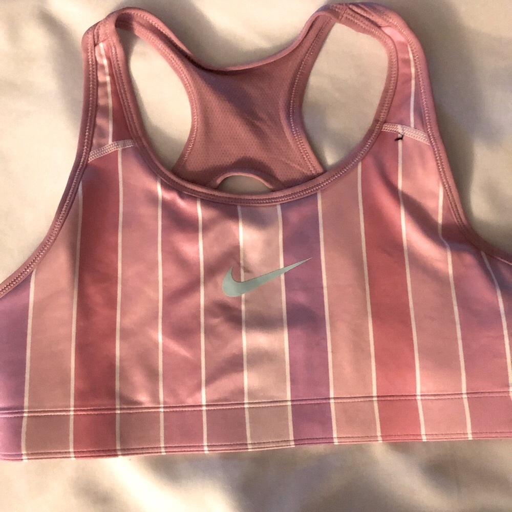 Sports bra